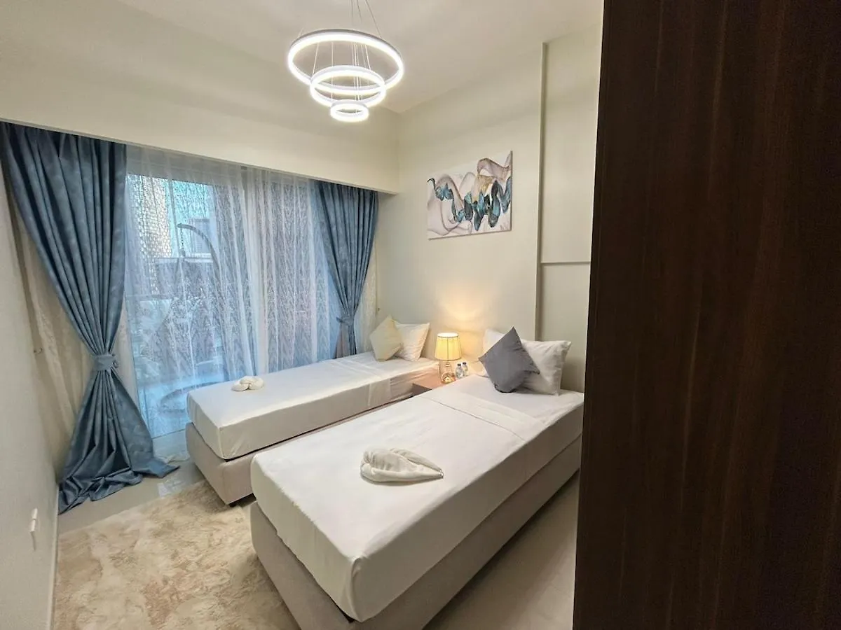 Luxurious 2Bhk Apartment In Reva Tower Dubai