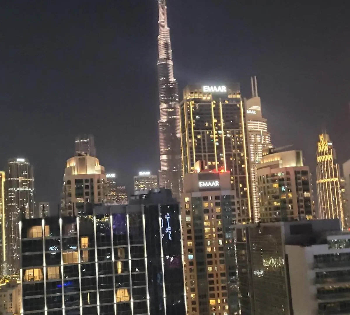 Luxurious 2Bhk Apartment In Reva Tower Dubai