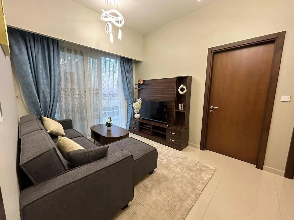 Luxurious 2Bhk Apartment In Reva Tower Dubai